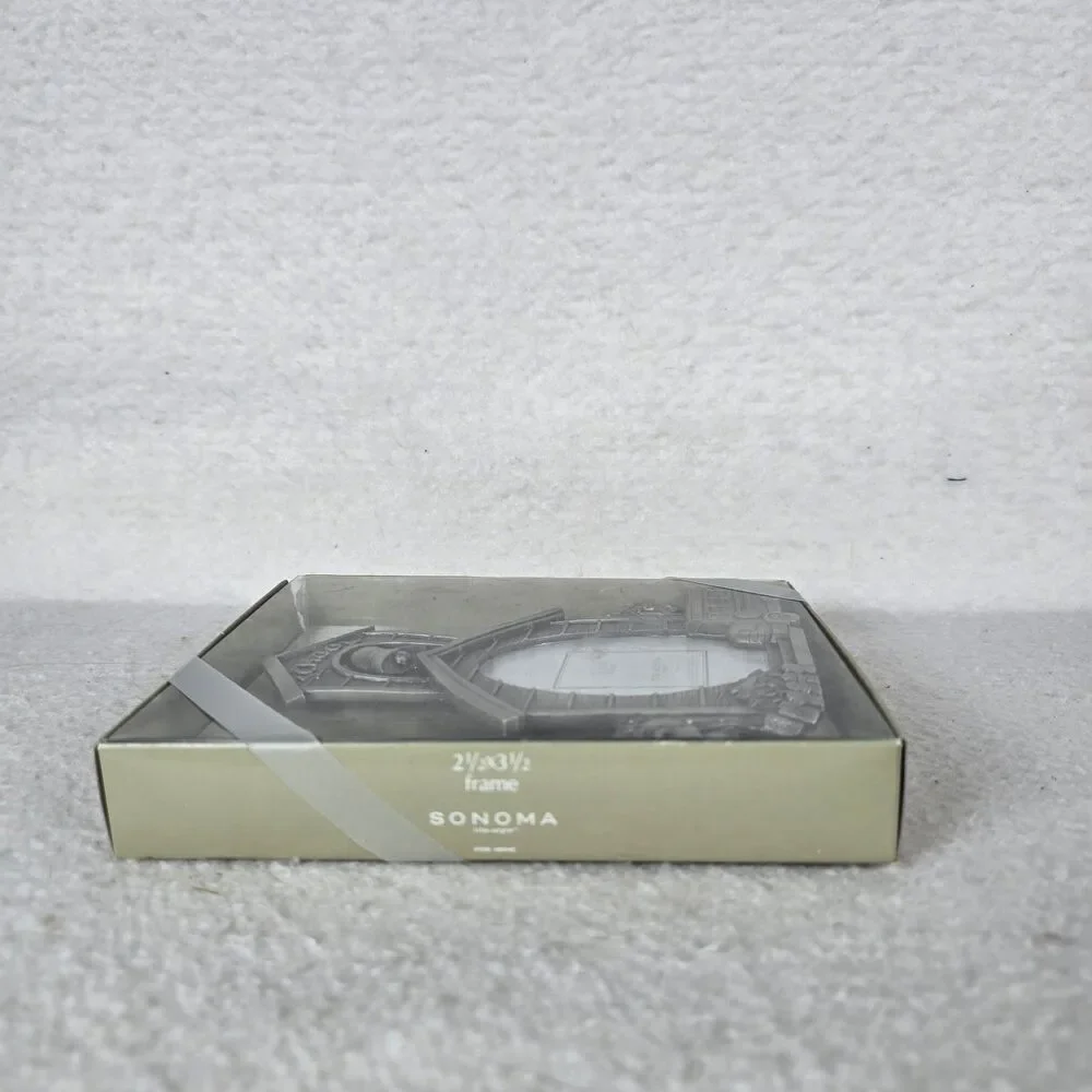 Sonoma Pewter School House 2.5x3.5 Picture Frame Perfect For A Teacher Brand New